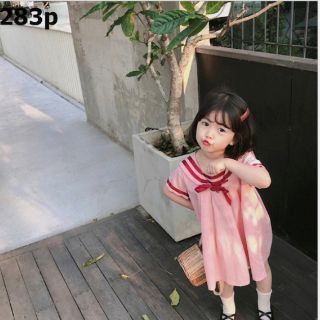 Váy hồng thủy thủ