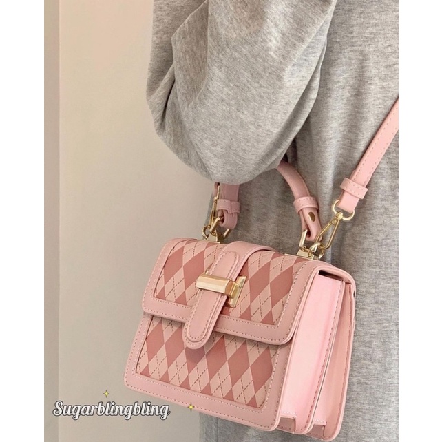 Túi hộp caro hồng đeo chéo, túi cầm tay trám hồng | Sugarblingbling