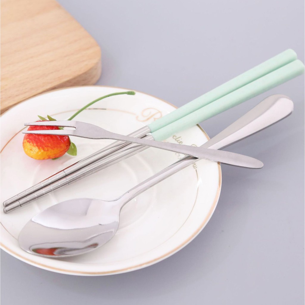 Bộ thìa dĩa đũa bằng nhựa lúa mì cao cấp - Bộ đồ ăn có hộp đựng ( phát màu ngẫu nhiên )