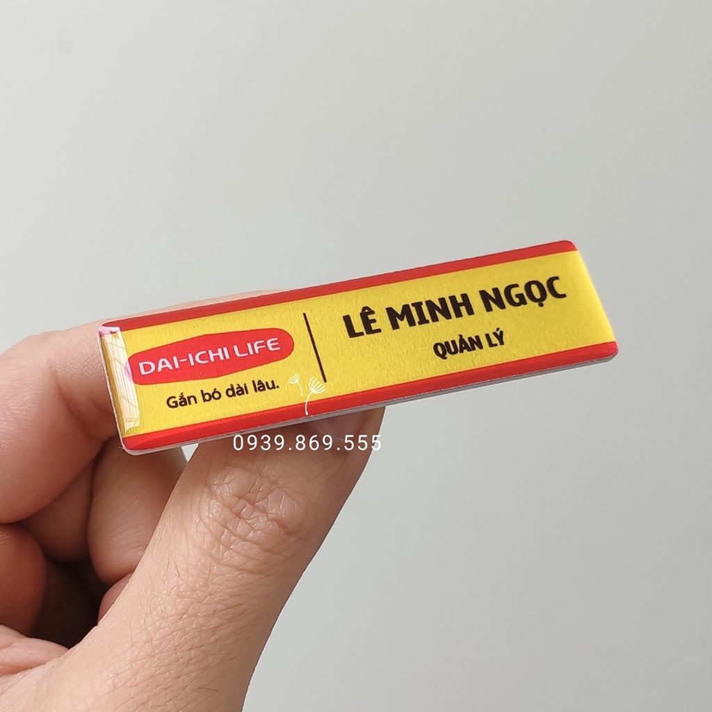 Bảng tên nhân viên - Thẻ tên nhân viên cài áo