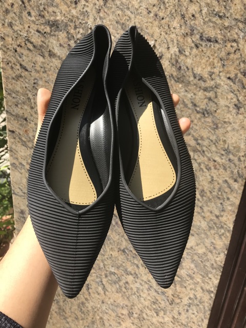 Giày bệt nhựa mềm thời trang( sale sốc) con 39 đen kem | WebRaoVat - webraovat.net.vn