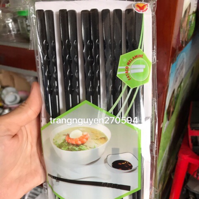 Combo 20 vĩ đũa nhựa màu đen