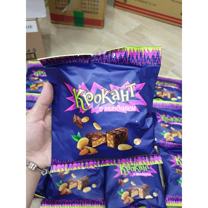 Kẹo tím Nga Krokant socola hạnh nhân