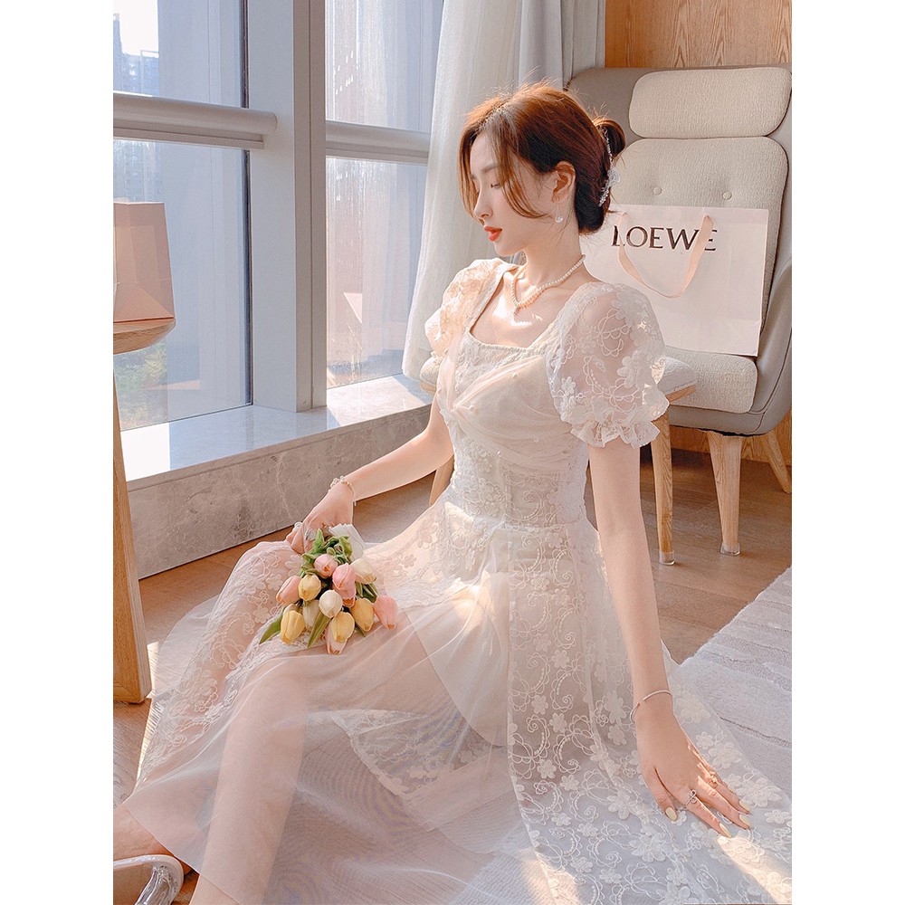 M176 - Váy công chúa Ulzzang thêu hoa cổ vuông xoắn ngực đính hạt siêu xinh