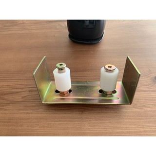 Bộ con lăn đón cổng lùa mã: HL05A.