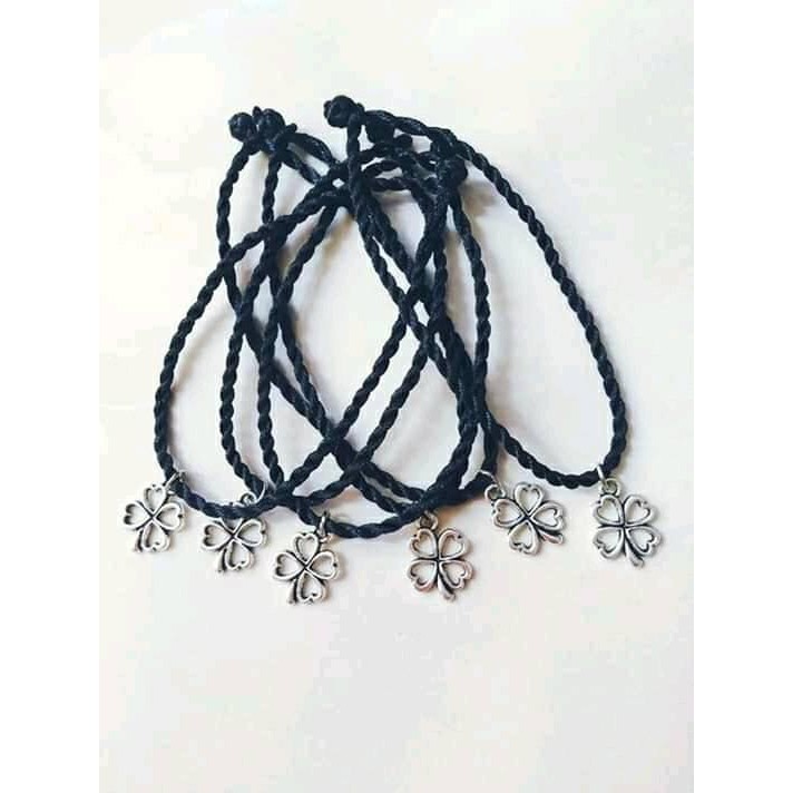 Vòng tay may mắn chỉ ĐEN