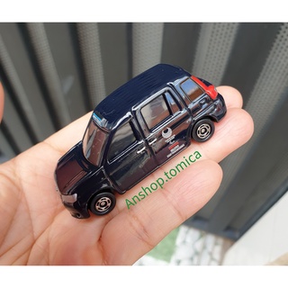 Mô hình xe Taxi màu đen JPN tomica Nhật bản