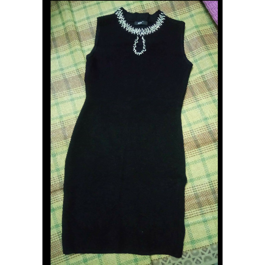 Váy len Mongtoghi size S