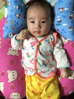 Gối tai voi đỡ cổ cho bé