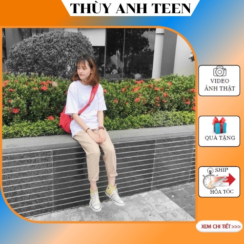 Bộ quần kaki trơn kiểu dáng baggy màu be kèm áo thun trơn tay lỡ form thụng màu trắng