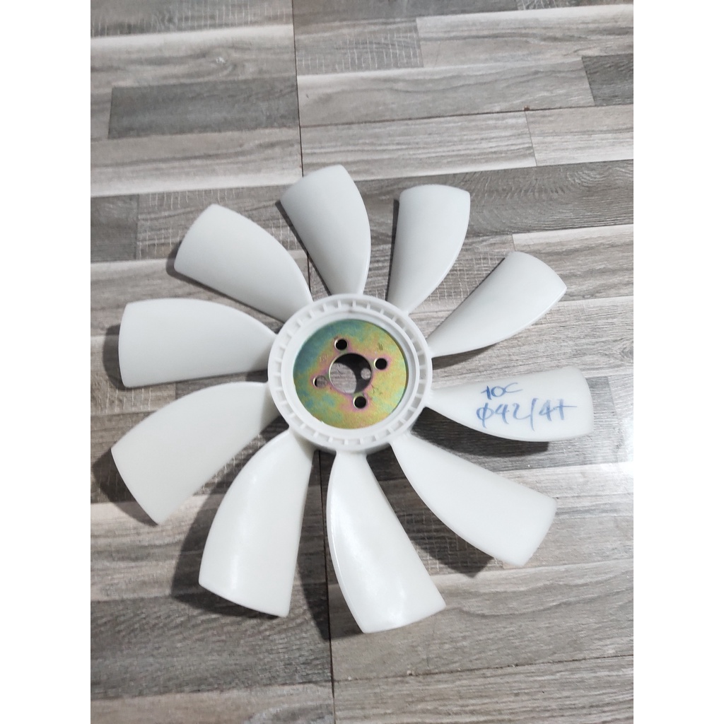Sản phẩm gia đình làm: Cánh quạt 10 cánh lỗ phi 42 sải cánh dài 47cm 4105 không vành
