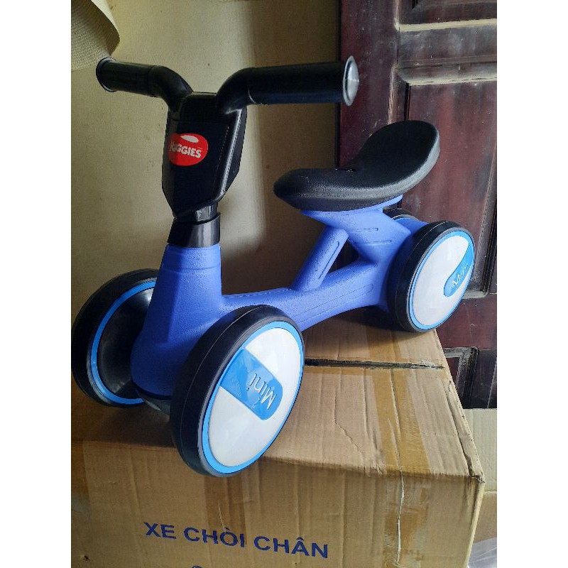 xe chòi chân mini ( quà bỉm huggies)