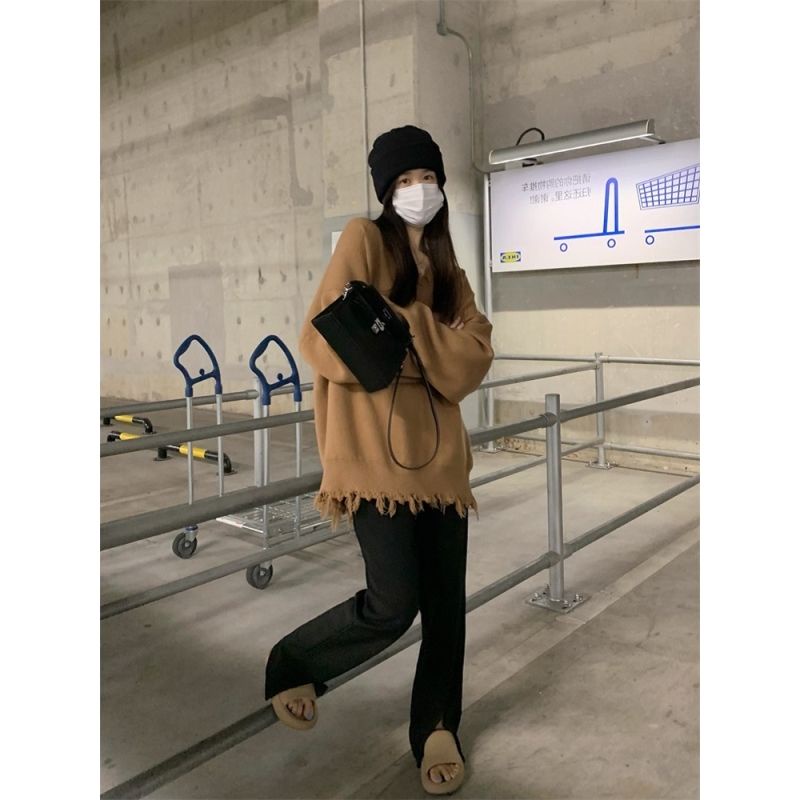 Áo Sweater Dệt Kim Cổ Chữ V Thiết Kế Rách Thời Trang Thu Đông Mới Cho Nữ