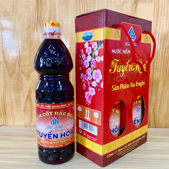 Nước Mắm Cốt Đặc Biệt Tuyến Hòa Ba Làng TH Bộ Đôi  2 Chai x 900ml