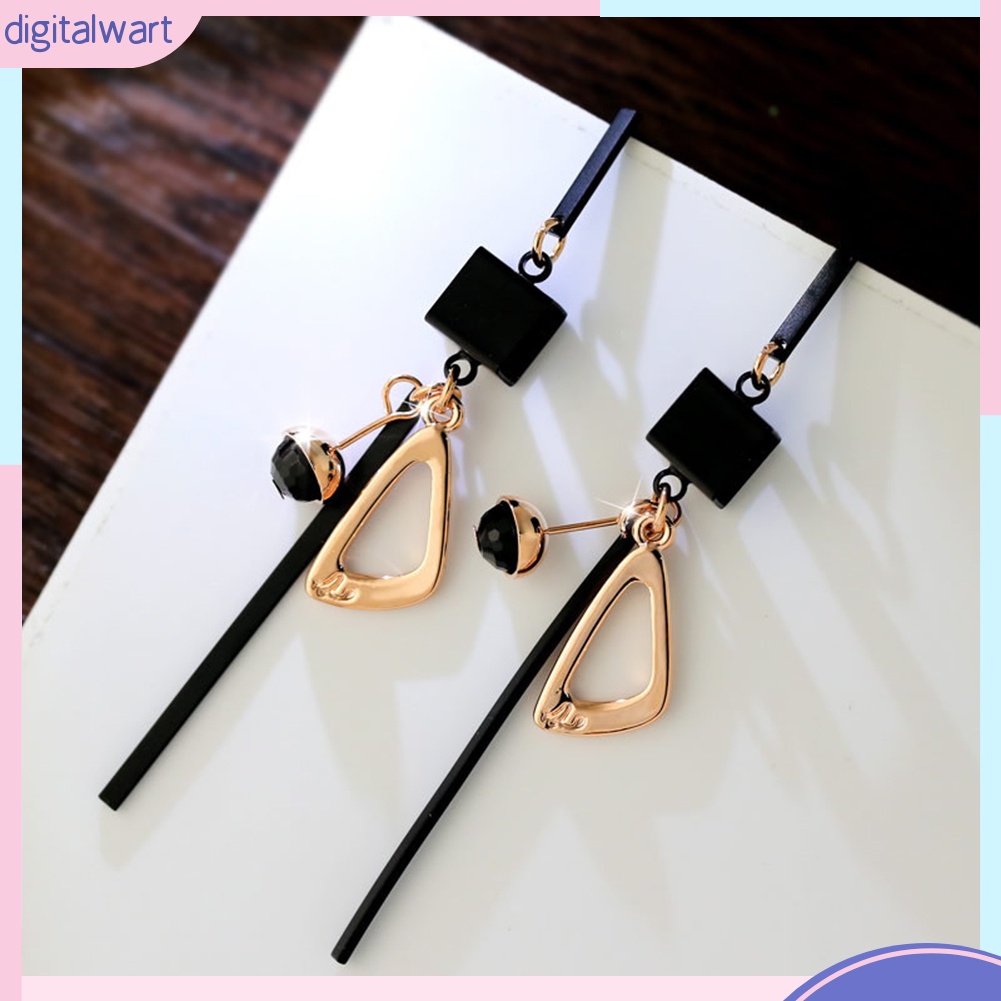 Đôi bông tai dáng dài nhiều chi tiết kiểu dáng thanh lịch cho nữ