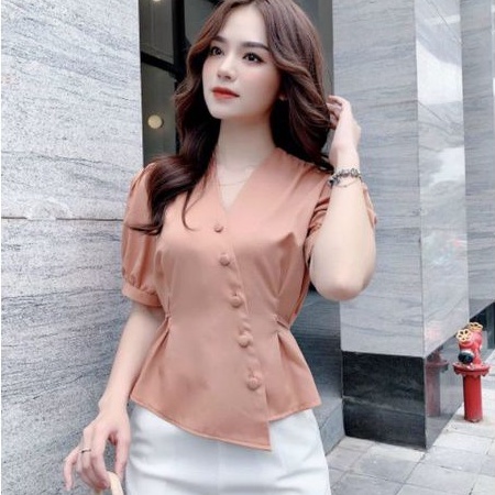 Áo Kiểu Ngắn Tay Chất Đũi Vạt Cách Điệu Đính Khuy Ngọc DA403