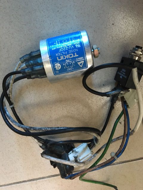 Lọc nhiễu noise filter 250v cho thiết bị âm thanh, máy tính , cnc, điện gia dụng...