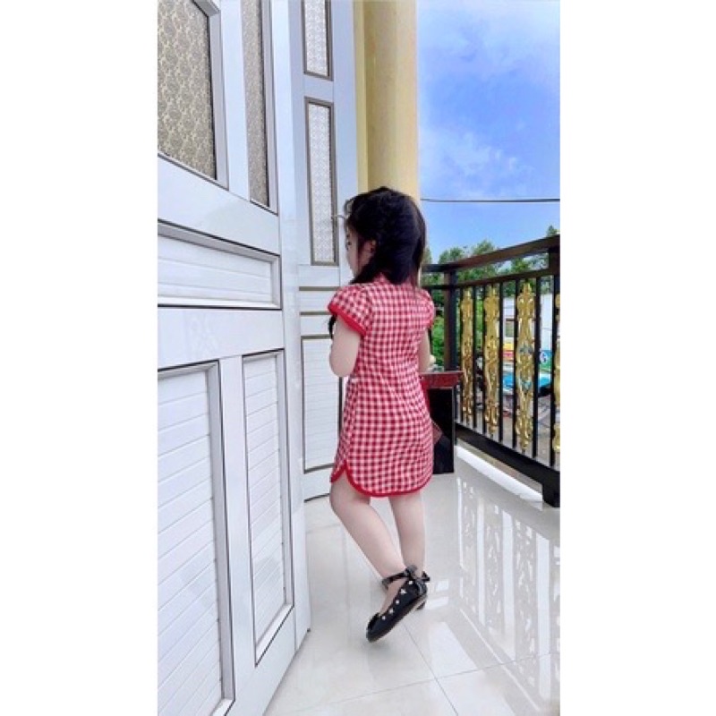 Set váy sườn xám kẻ caro phối nơ đẹp xuất sắc cho bé từ 10-20kg