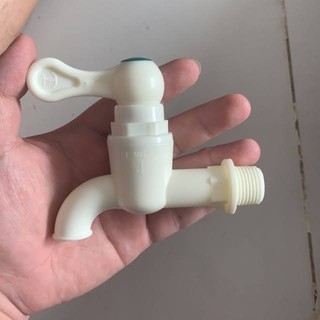 Vòi nước nhựa ren 21mm( hàng tốt giá rẻ)