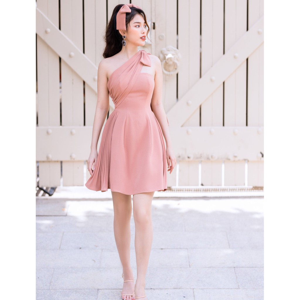 Đầm dự tiệc trắng lệch vai Selena quý phái [ KÈM ẢNH THẬT ] | BigBuy360 - bigbuy360.vn