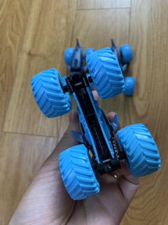 Mô Hình Monster Jam Cá Mập - Megalodon (Nobox)