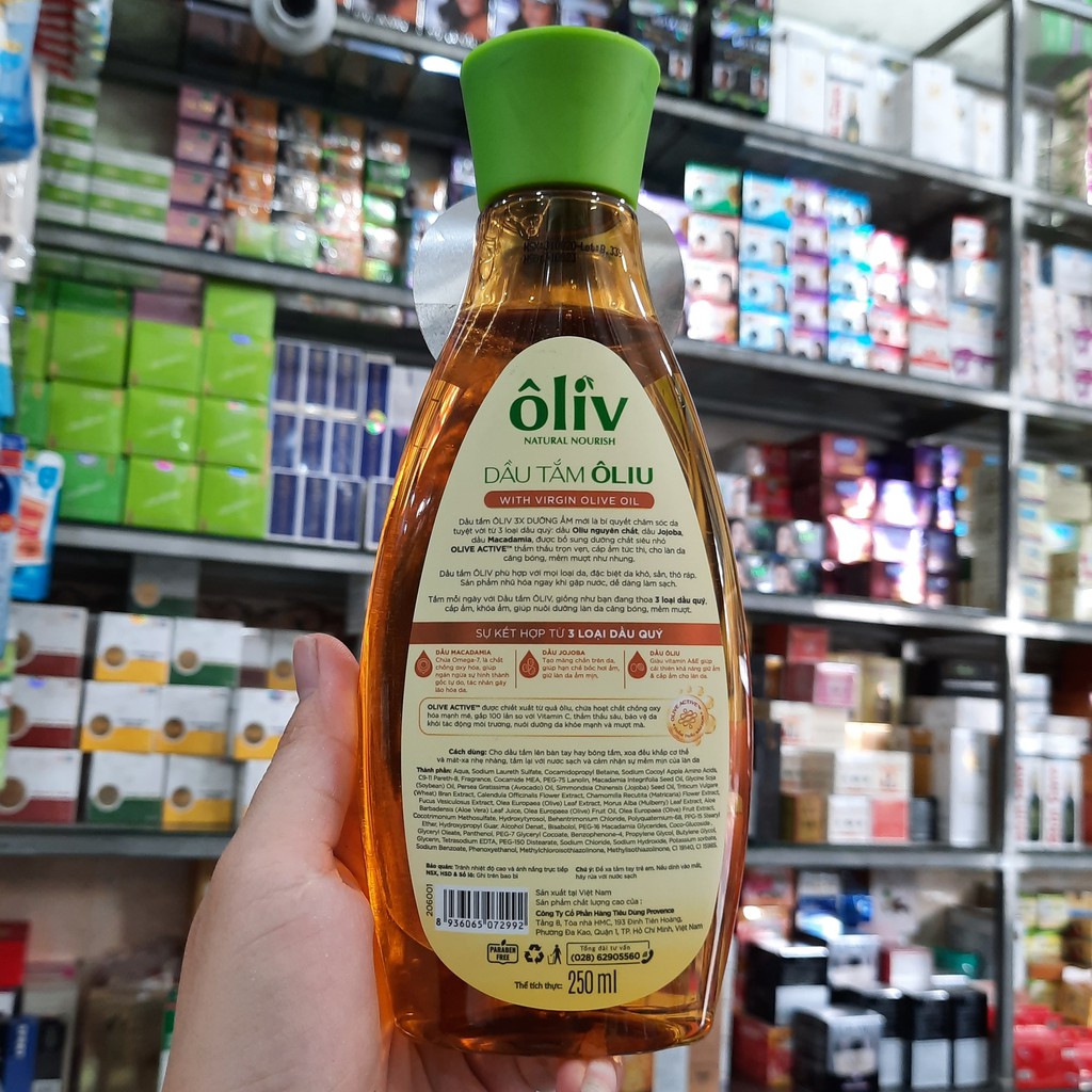 Dầu tắm dưỡng da Oliu Oliv Natural Nourish Virgin Olive Oil 250ml