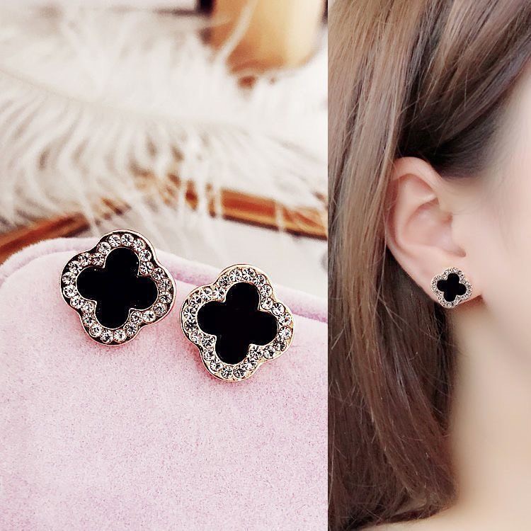 Bông tai nữ Madeline B10 kiểu mới màu đen viền đính đá tuyệt đẹp