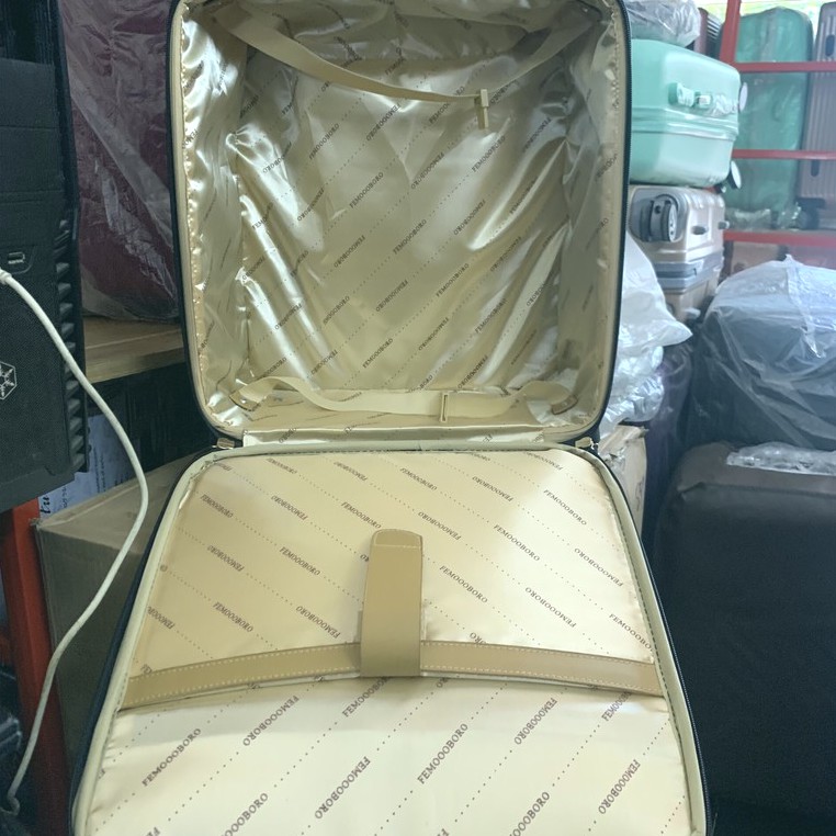 Vali kéo gucci size 18