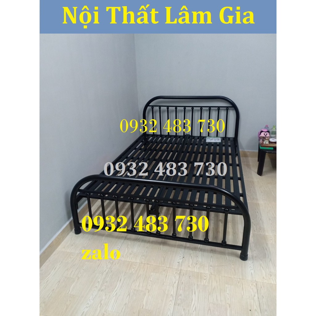 Giường sắt đôi giá rẻ rộng 1m6x2m màu đen mẫu đơn giản