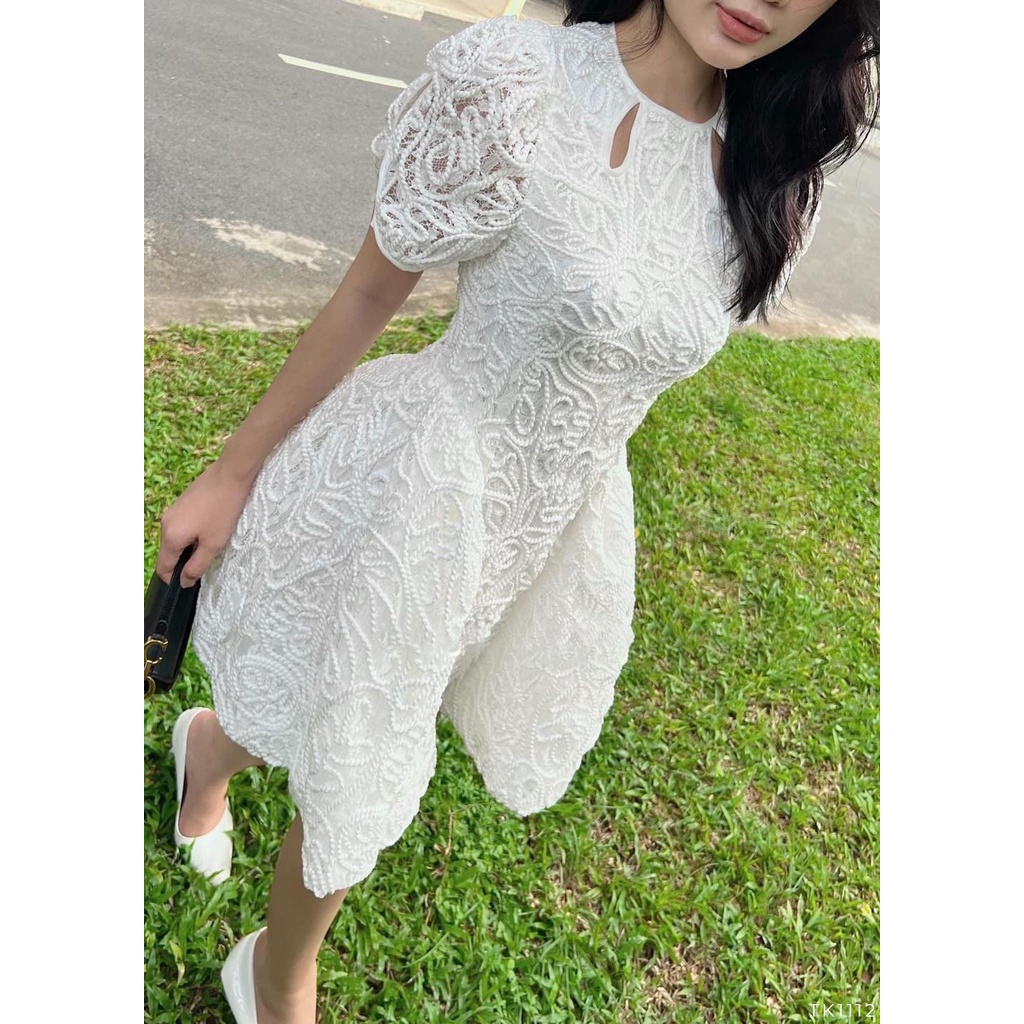 Đầm dự tiệc ren dáng xòe khoét giọt nước siêu tôn dáng đi tiệc du lịch siêu dễ thương, thời trang thiết kế YUNA STORE