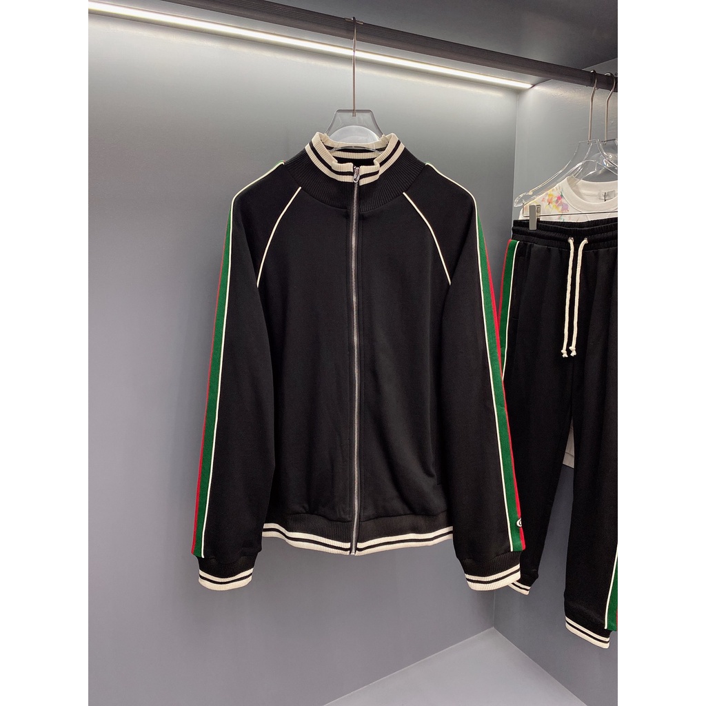 Bộ đồ thể thao nam thời trang cao cấp GUCCI GG GC với kiểu dáng năng động