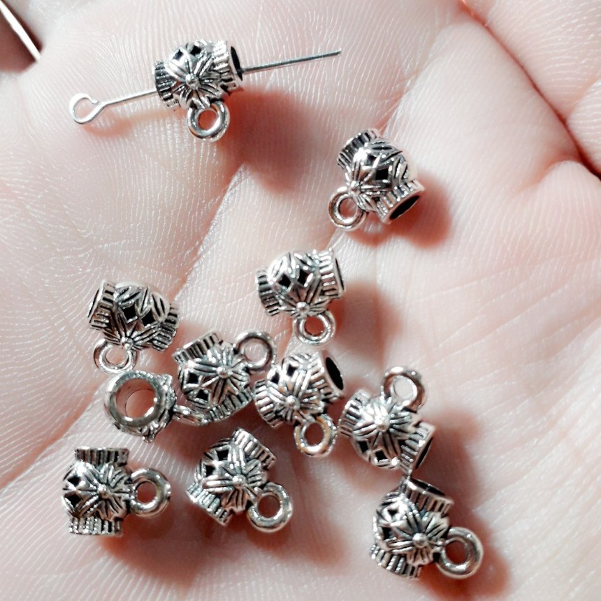 Charm xỏ - lùa Bạc Cổ