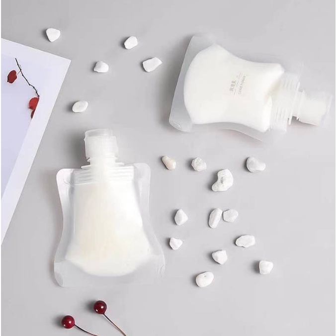 BỘ CHIẾT MỸ PHẨM DẦU GỘI SỮA TẮM TRONG SUỐT TIỆN LỢI 30ML- 50ML -100ML