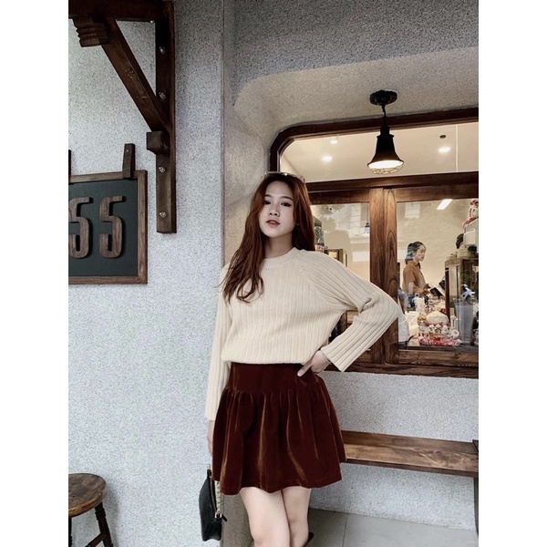 Chân váy nhung form to