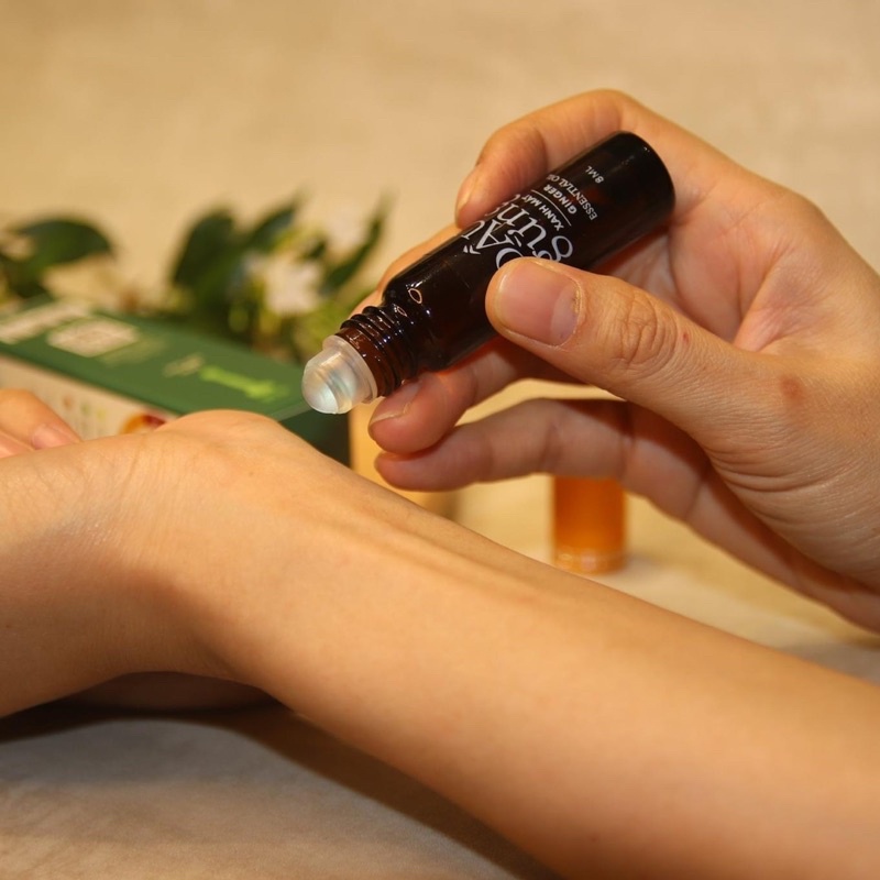 DẦU GỪNG XANH MÁT Nuna chai 8ml (đầu lăn) - MỘC THANH TRÀ - Dầu xoa bóp giữ ấm, lưu thông khí huyết