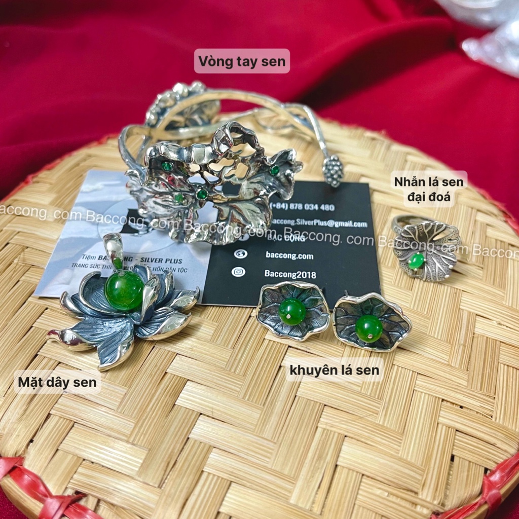Bộ sản phẩm hoa sen nở xanh lá