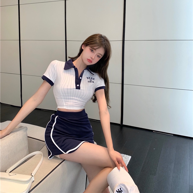 Áo ngắn tay kẻ sọc / Chân váy ngắn lưng cao / Set thời trang cho nữ