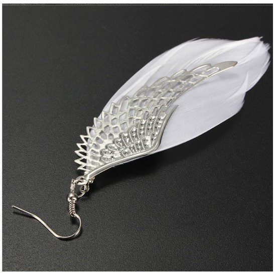 Hoa tai hình đôi cánh đính lông vũ thời thượng