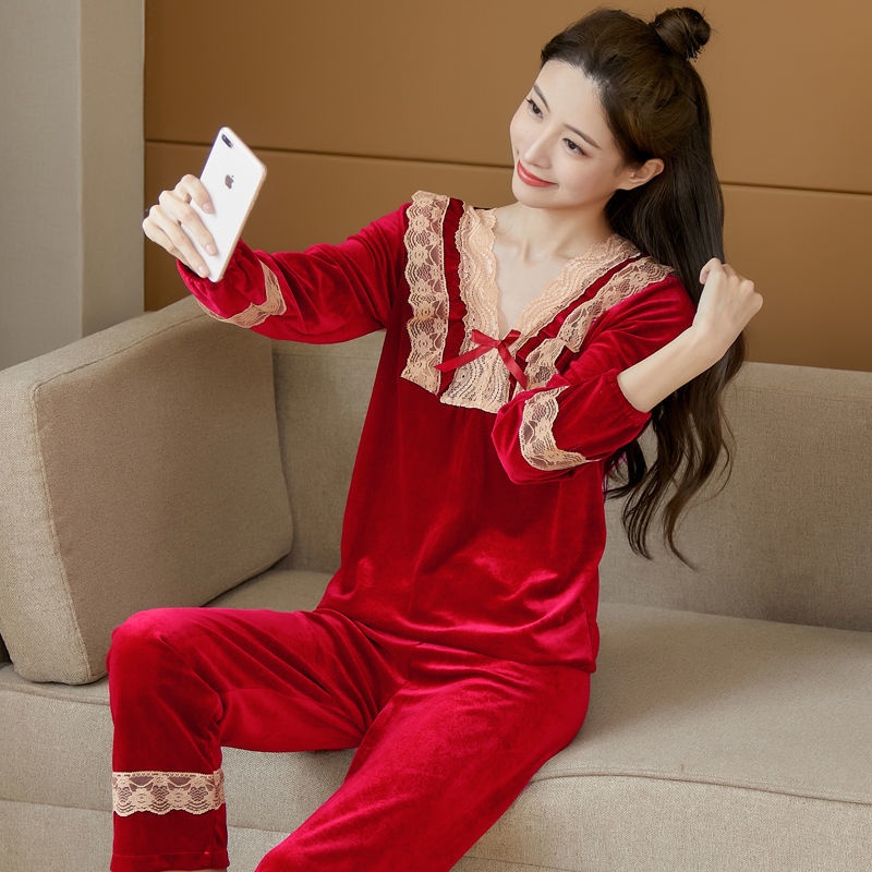 Bộ đồ ngủ vải nhung phối ren phong cách Hàn Quốc mới cho nữ