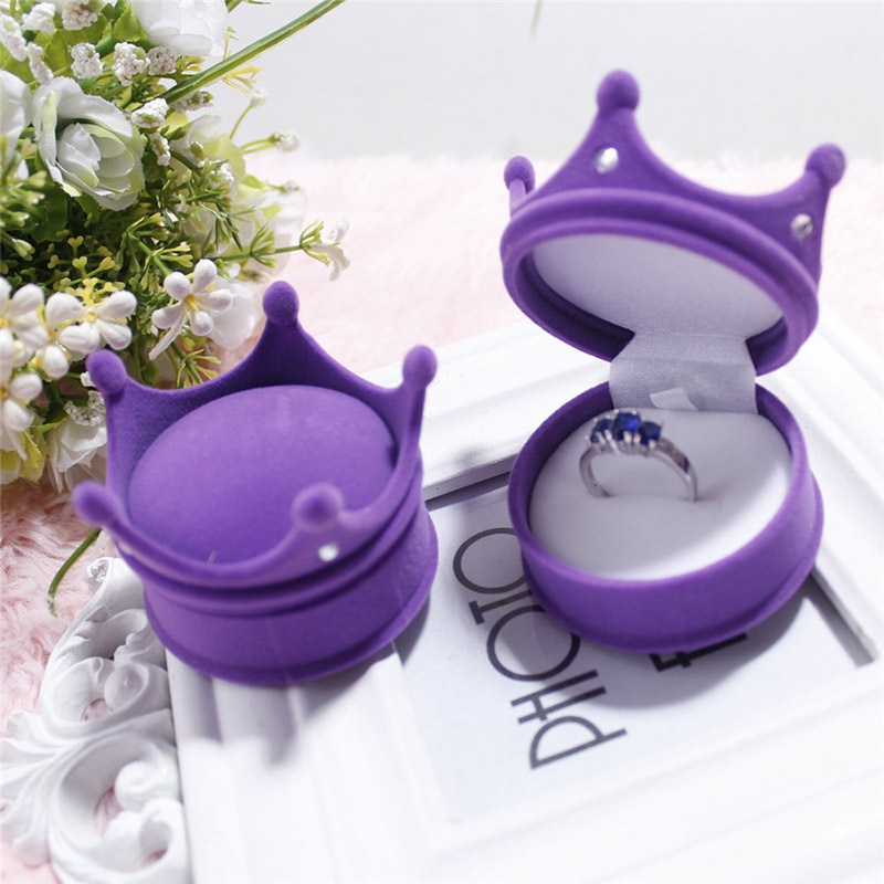 1 Hộp Đựng Nhẫn Hình Vương Miện / Sao Biển / Vỏ Sò Vải Nhung Dễ Thương Dùng Làm Quà Tặng