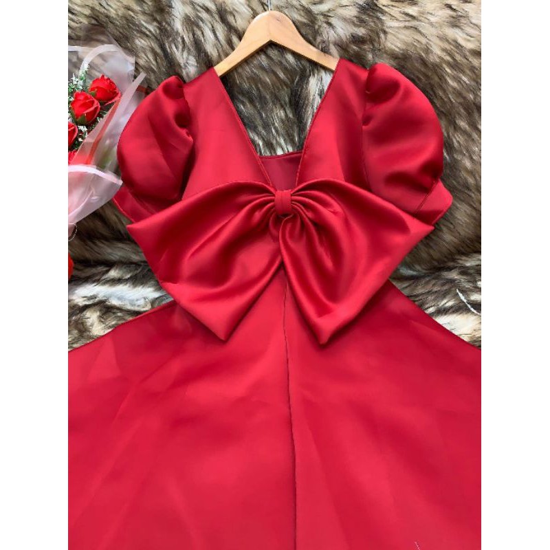 Đầm xòe công chúa tay phồng nơ to sau lưng anh thât