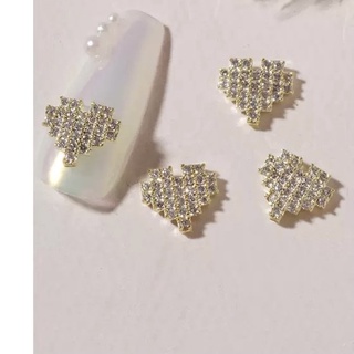 Charm trái tim gắn móng tay