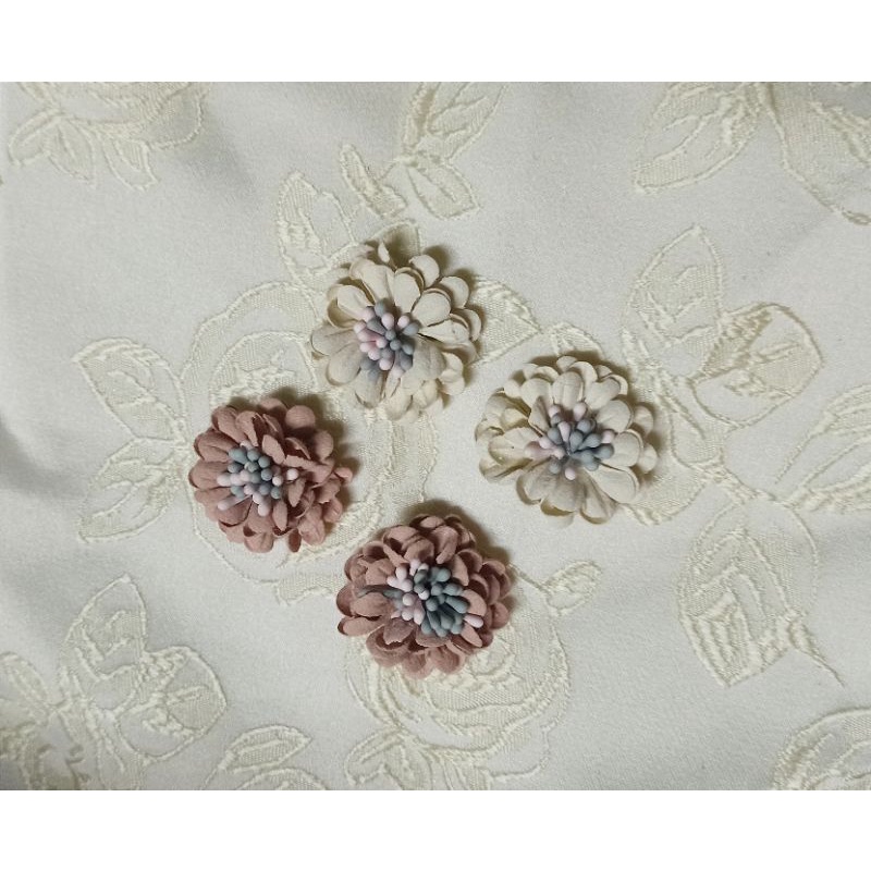Hoa handmade cúc cánh cứng
