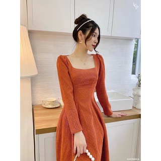 Váy nhung tăm chấm bi cổ vuông