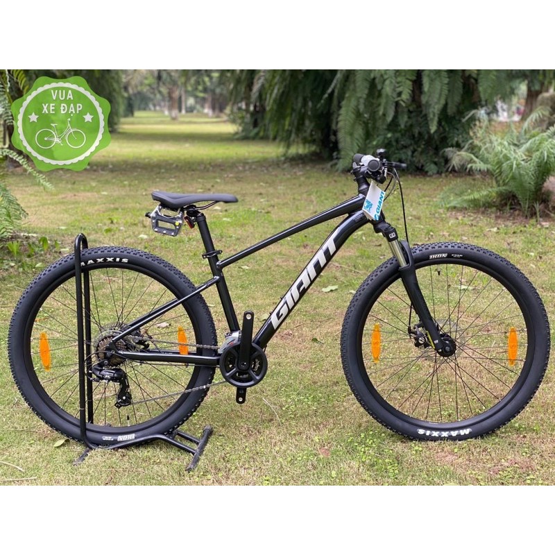 Xe đạp địa hình MTB GIANT TALON 3 phanh đĩa dầu, bánh 27.5 inchs, khung nhôm 2021