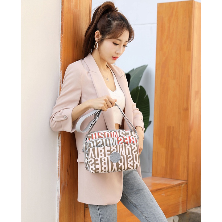 Túi xách đeo chéo nữ nhiều ngăn tiện dụng, chống thấm nước siêu bền đẹp size 24cm TUI-107