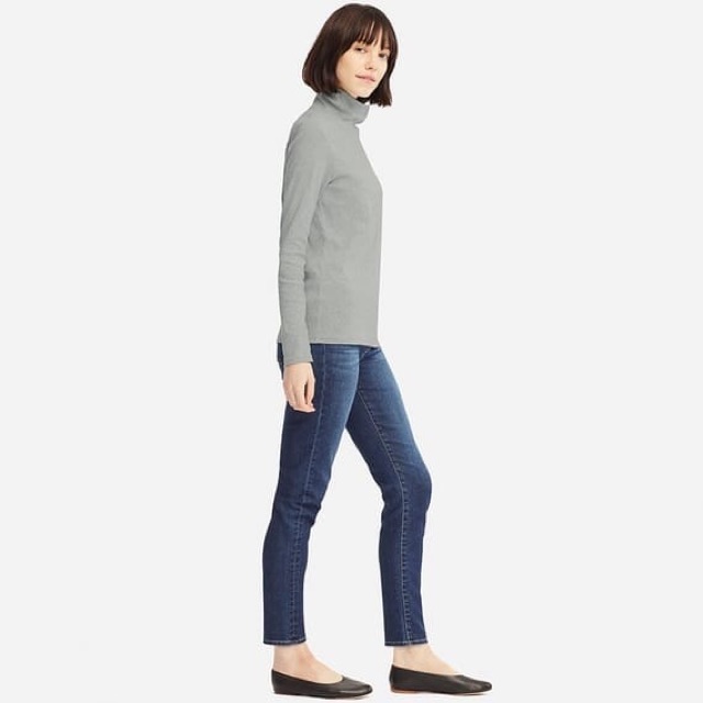 Áo thun cao cổ Uniqlo