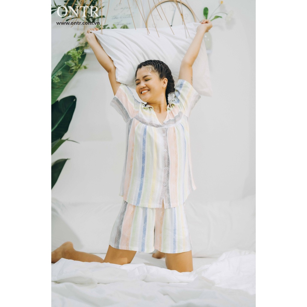 Ở Nhà Thả Rông - Bộ sọc nhiều màu