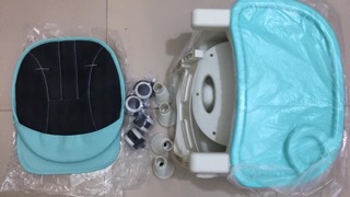 Ghế ăn dặm Umoo có bánh