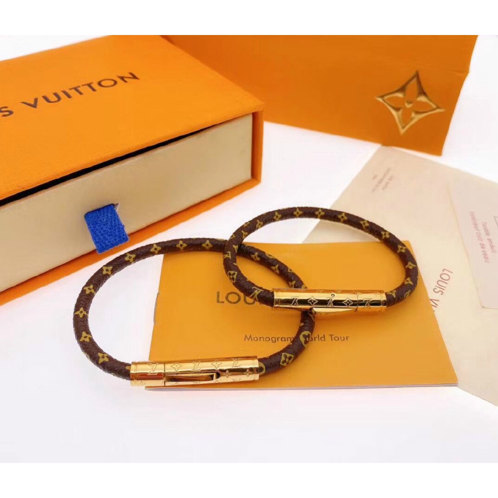 Vòng Đeo Tay Đa Năng Louis Vinton